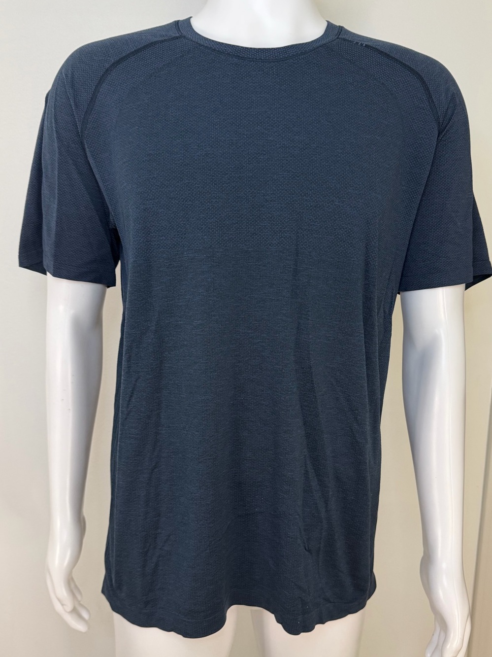 lululemon athletica Navy Metal Vent T-shirt